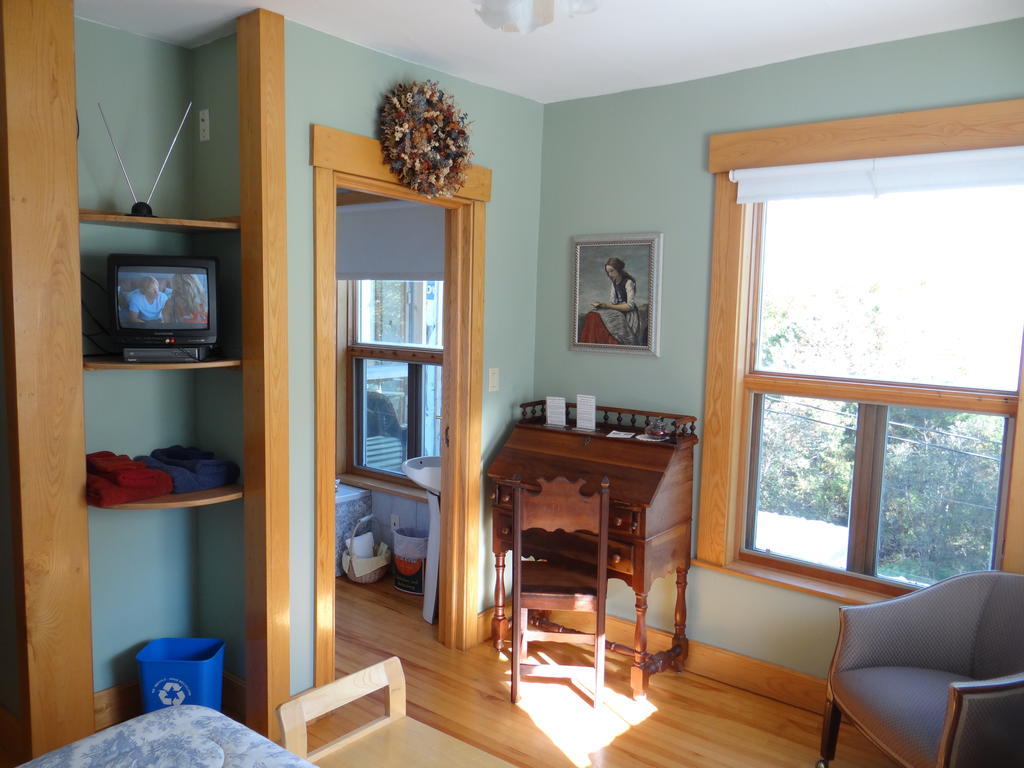 Chamcook Forest Lodge Bed & Breakfast St. Andrews By The Sea Room photo